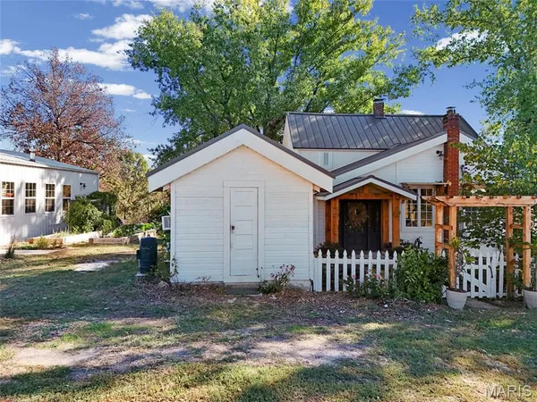 $1,475,000 | 6933 Russell Road, Hillsboro, MO 63050