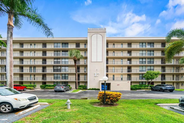 $3,300 | 17 Royal Palm Way, Unit 103, Boca Raton, FL 33432