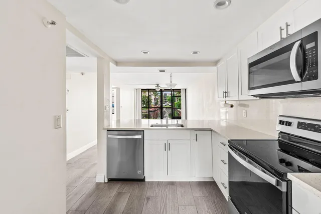 $3,300 | 17 Royal Palm Way, Unit 103, Boca Raton, FL 33432