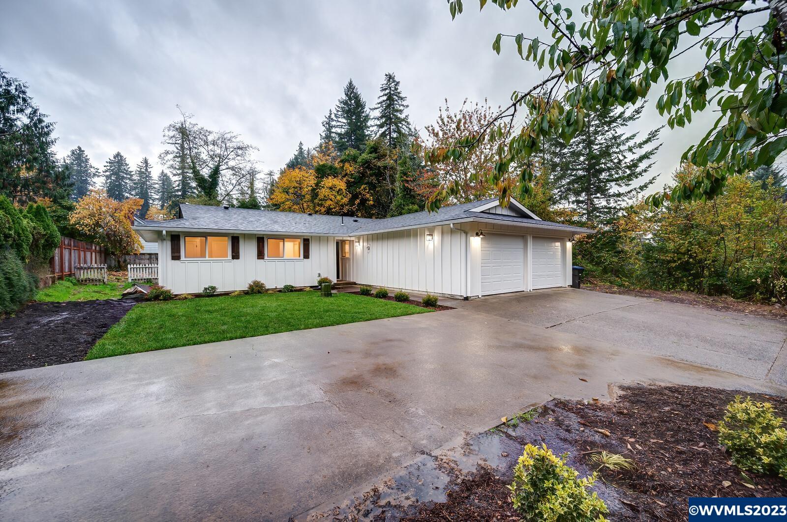 1527 Southeast Ammon Road Toledo, OR 97391 - Photo 10 of 26 Gallery Image 10