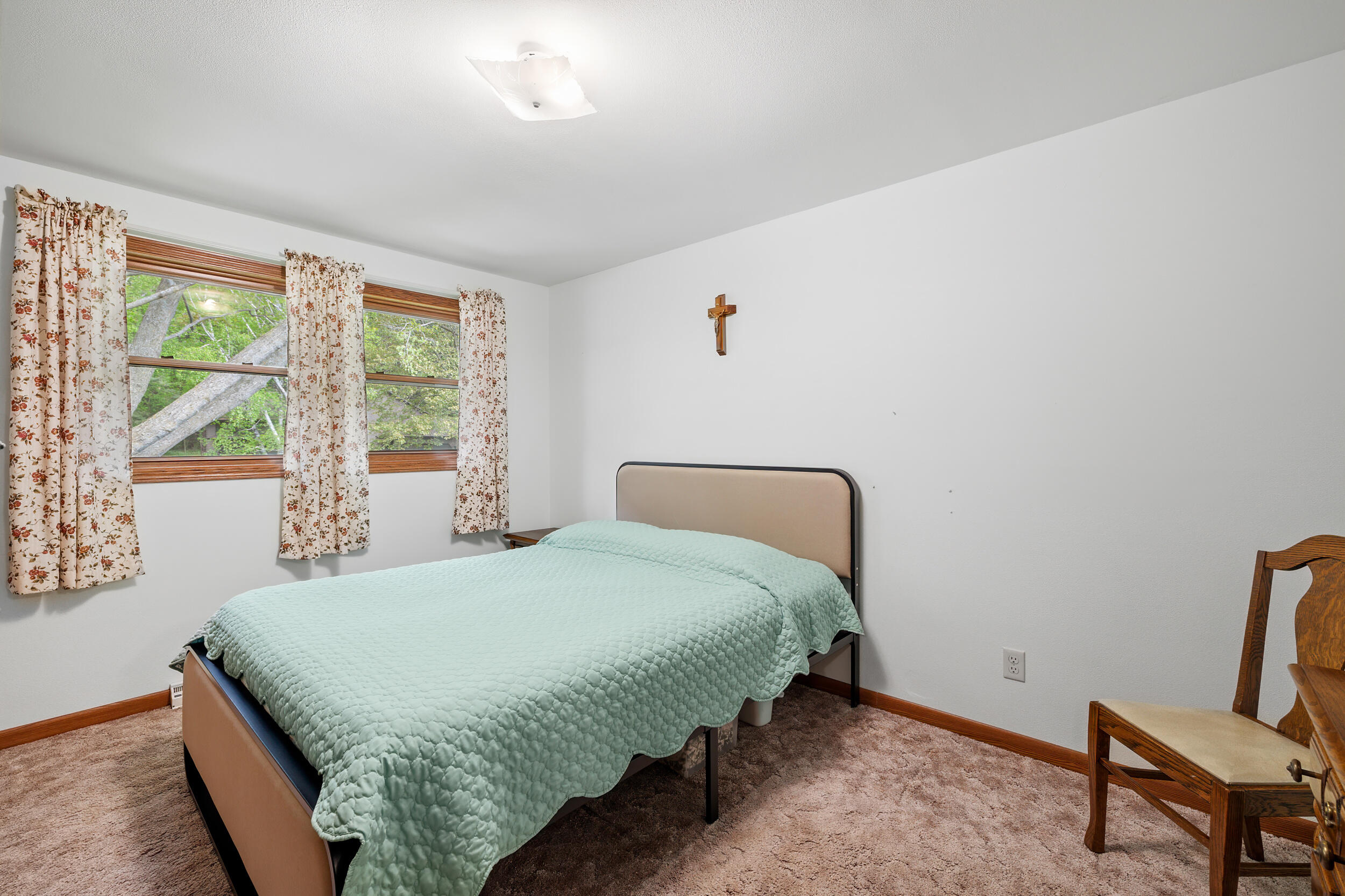 815 Jackson Drive Cleveland, WI 53015 - Photo 11 of 38 Upper Level Bedroom 1