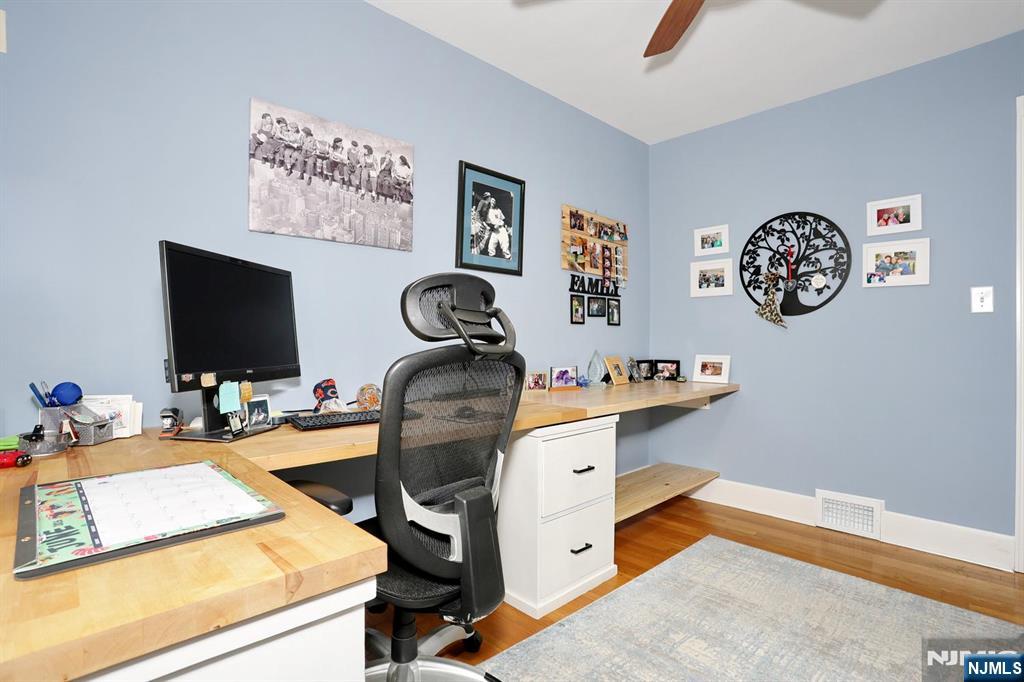 117 Roxbury Road Dumont, NJ 07628 - Photo 28 of 49