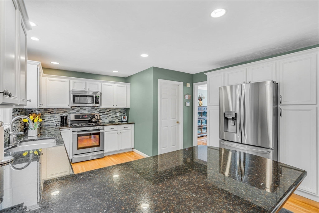 4 Kattail Road Hudson, MA 01749 - Photo 12 of 40 Gallery Image 12