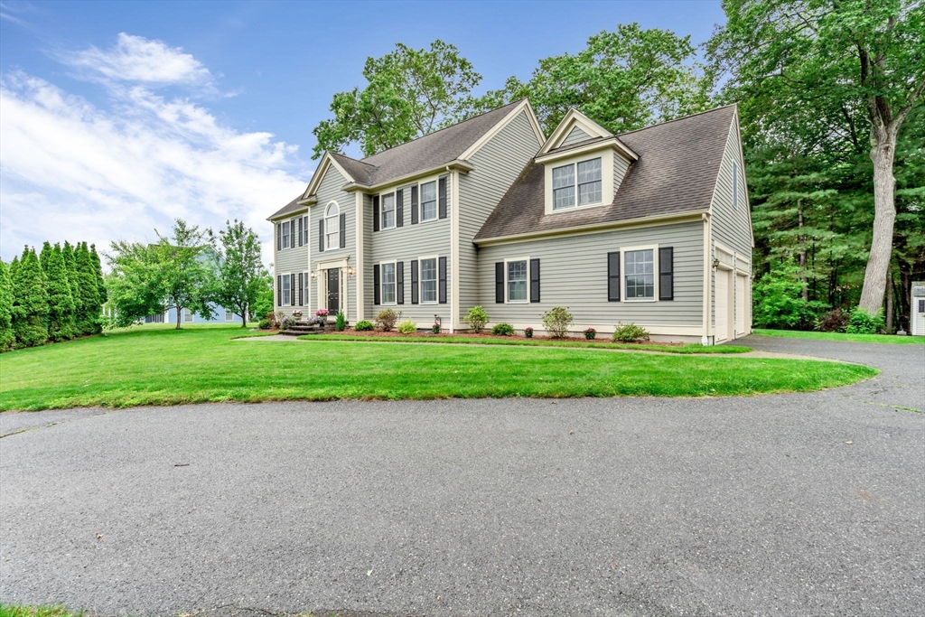 4 Kattail Road Hudson, MA 01749 - Photo 2 of 40 Gallery Image 2