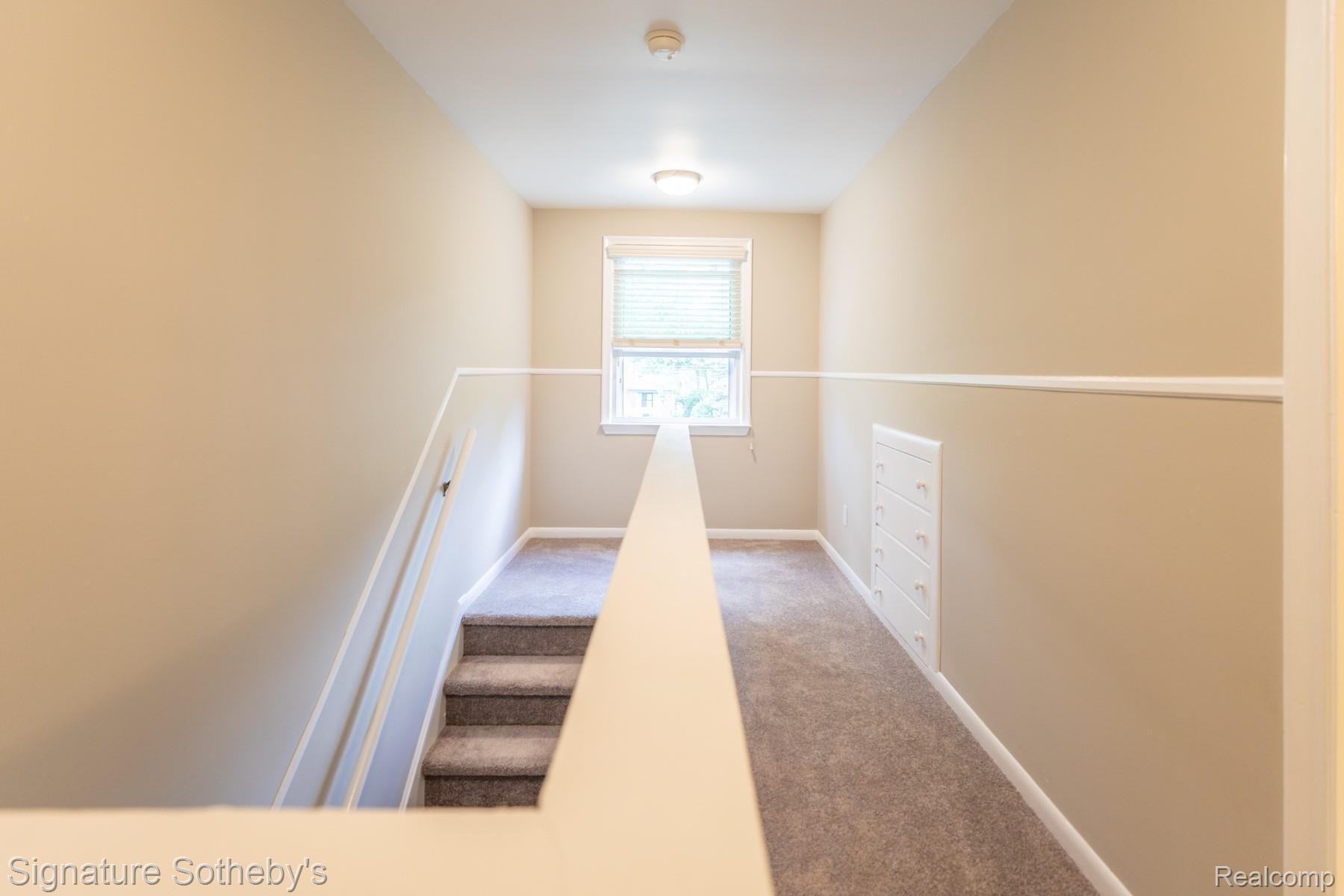 1464 South Renaud Road Grosse Pointe, MI 48236 - Photo 15 of 25 IMG_5787-HDR.jpg
