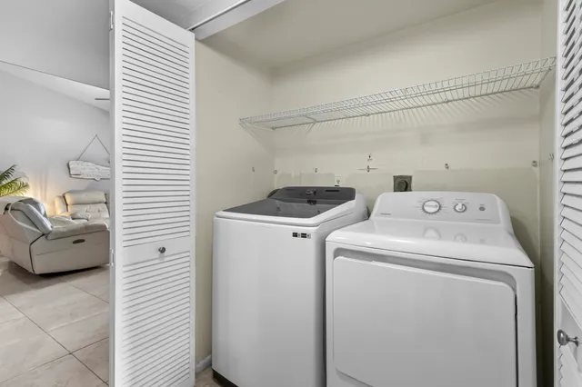 $270,000 | 6271 Chasewood Drive, Unit G, Jupiter, FL 33458