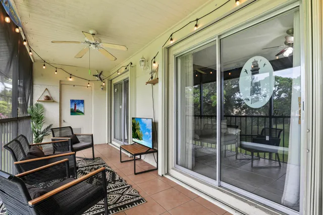 $270,000 | 6271 Chasewood Drive, Unit G, Jupiter, FL 33458