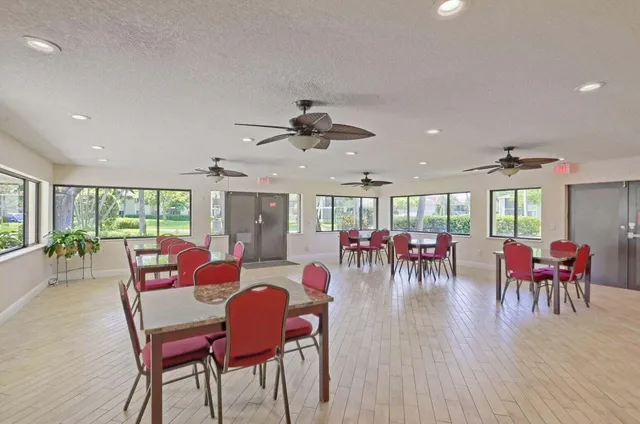 $270,000 | 6271 Chasewood Drive, Unit G, Jupiter, FL 33458