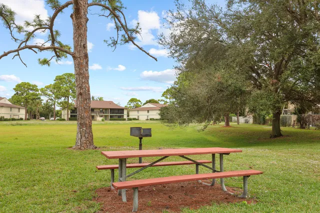 $270,000 | 6271 Chasewood Drive, Unit G, Jupiter, FL 33458