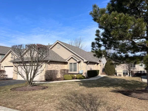 $369,900 | 11904 Somerset Road, Orland Park, IL 60467
