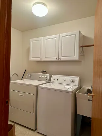 $369,900 | 11904 Somerset Road, Orland Park, IL 60467