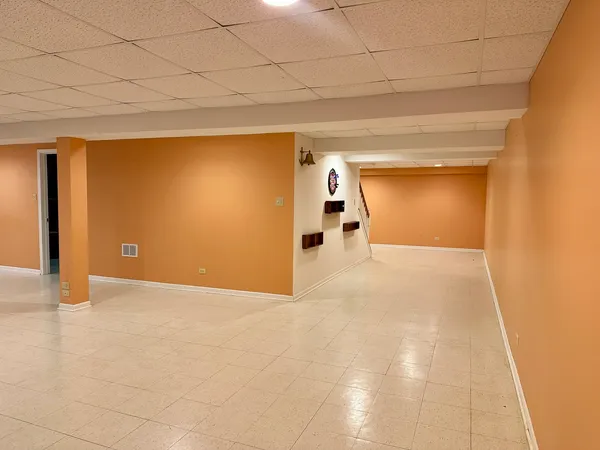 $369,900 | 11904 Somerset Road, Orland Park, IL 60467
