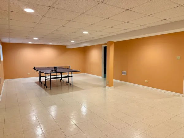 $369,900 | 11904 Somerset Road, Orland Park, IL 60467
