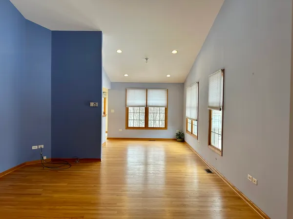 $369,900 | 11904 Somerset Road, Orland Park, IL 60467