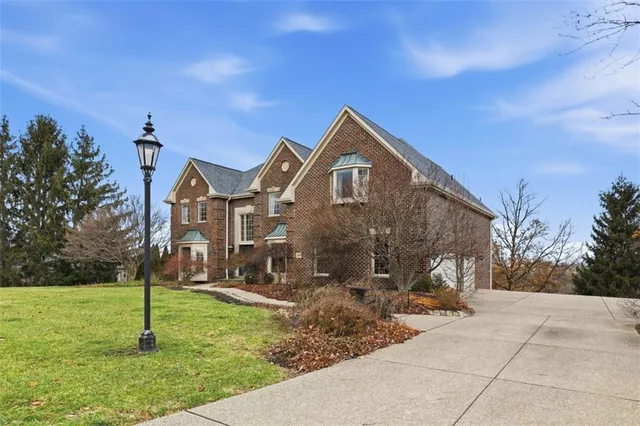 $1,049,000 | 1070 St Mellion Drive, Presto, PA 15142