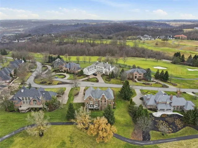 $1,049,000 | 1070 St Mellion Drive, Presto, PA 15142