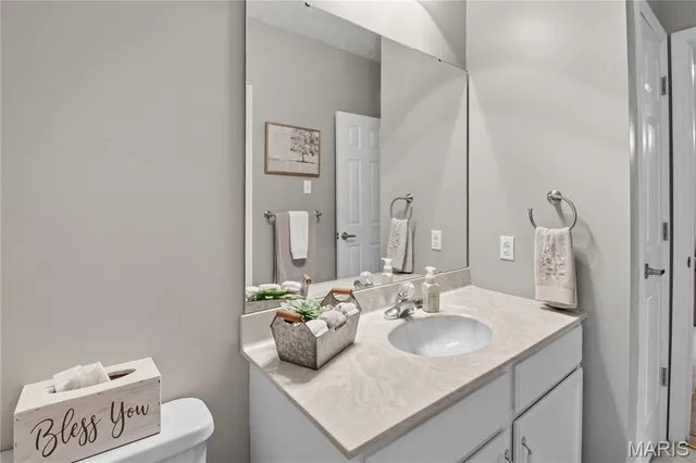 $409,900 | 709 Heatherstone Drive, High Ridge, MO 63049