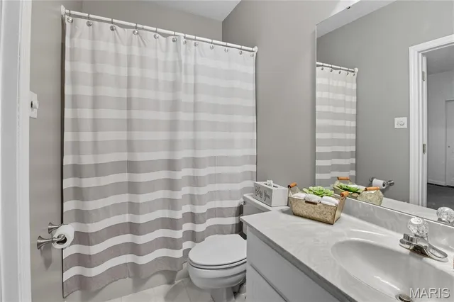 $409,900 | 709 Heatherstone Drive, High Ridge, MO 63049