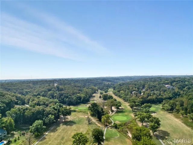 $409,900 | 709 Heatherstone Drive, High Ridge, MO 63049