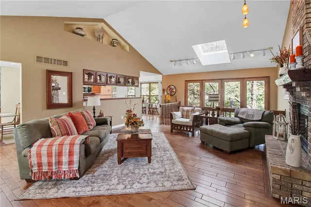 $409,900 | 709 Heatherstone Drive, High Ridge, MO 63049