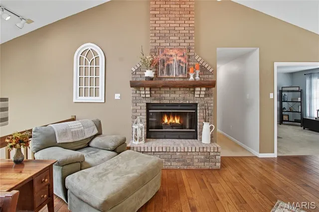 $409,900 | 709 Heatherstone Drive, High Ridge, MO 63049