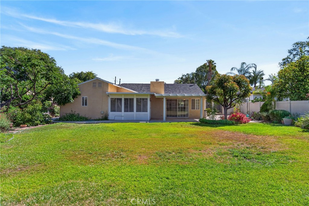 3560 McKinley Street Riverside, CA 92506 - Photo 31 of 45 a front view of a house with garden