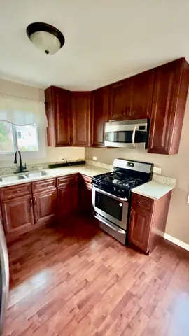 $315,000 | 3513 Greenleaf Avenue, Island Lake, IL 60042