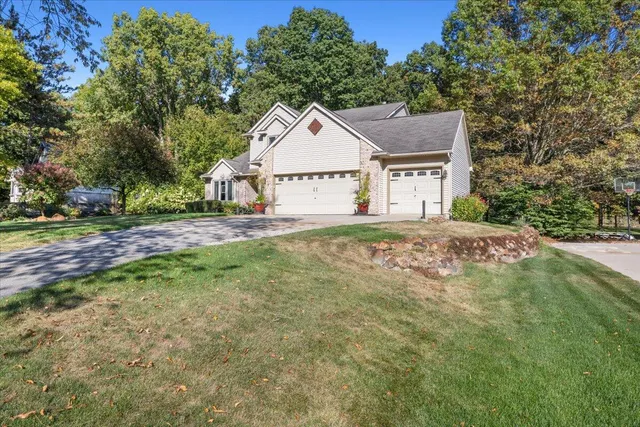 $490,000 | 7691 Prairie Court, Brighton, MI 48116