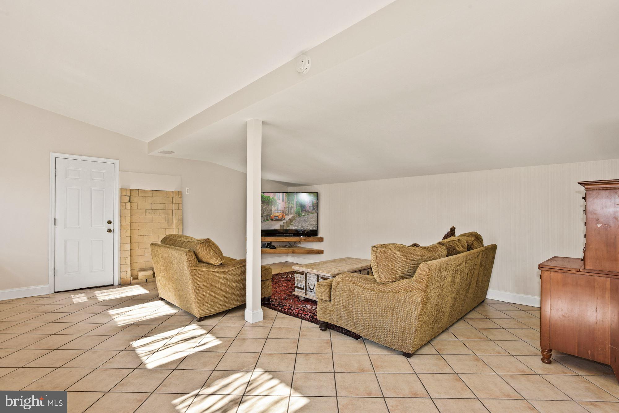 326 Walker Road Great Falls, VA 22066 - Photo 40 of 51