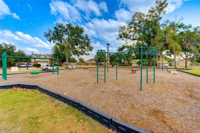 $299,900 | 19507 Flintside Drive, Katy, TX 77449