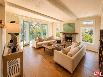 $3,195,000 | 1030 North Kenter Avenue, Los Angeles, CA 90049