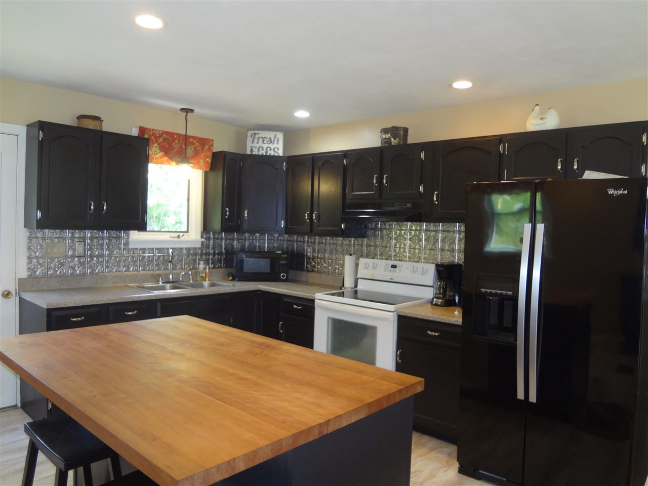 86 Woodman Road Sanbornton, NH 03269 - Photo 2 of 34