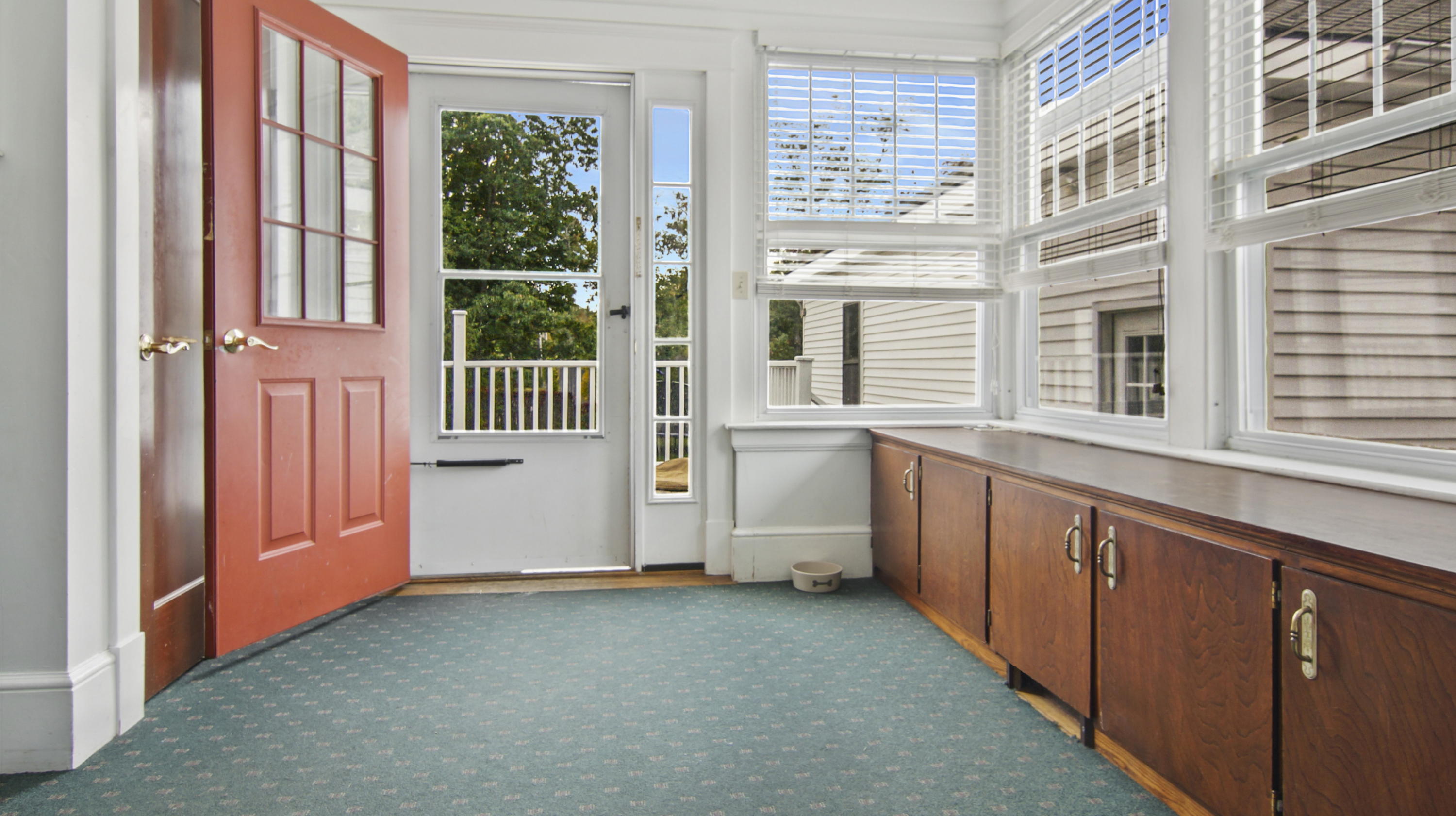 18 Oak Street Springvale, ME 04083 - Photo 3 of 20 DSC07421