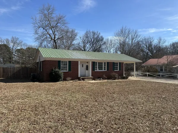 $209,900 | 454 White Avenue, Henderson, TN 38340