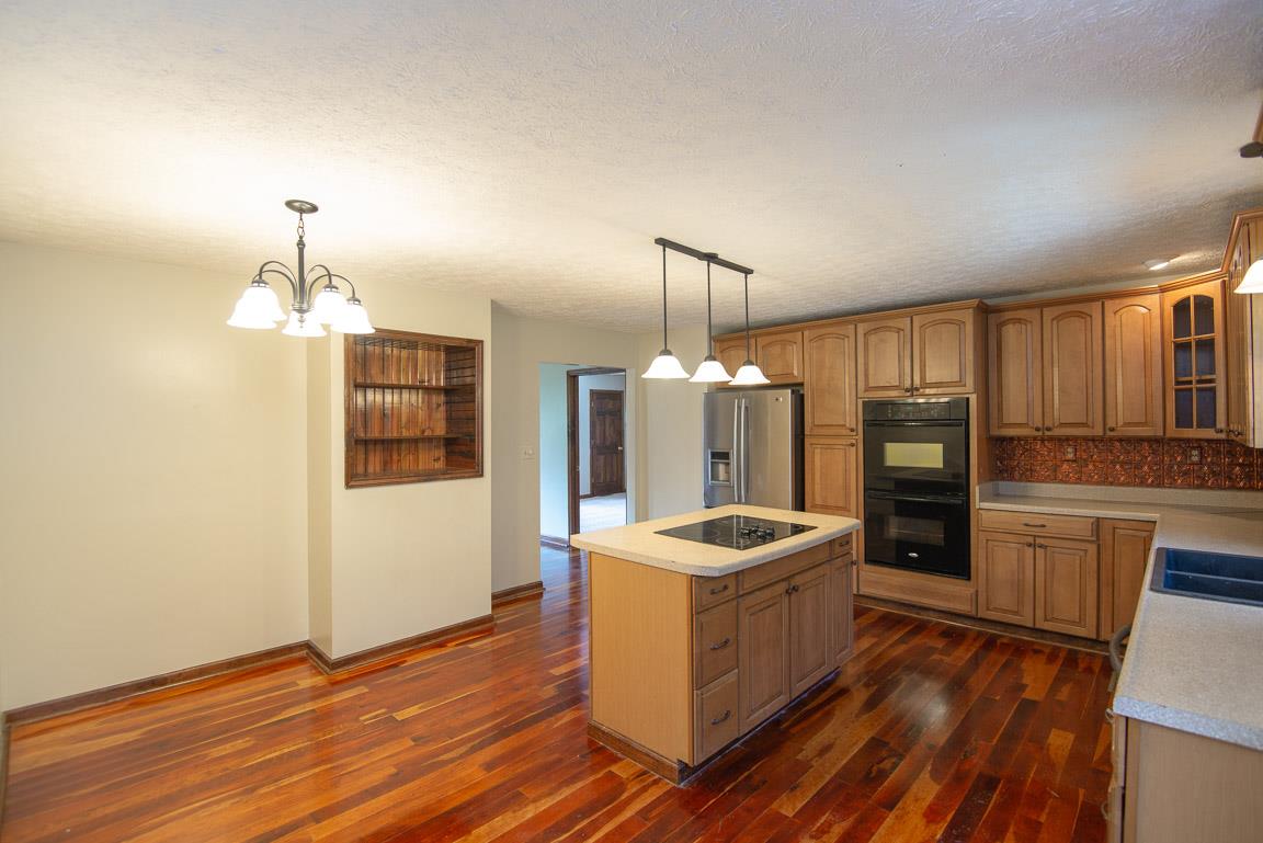 101 Spring Creek Road Waverly, TN 37185 - Photo 9 of 30 Eat-In Kitchen Provides Plenty of Room for Family