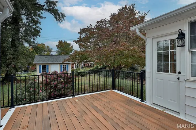 $525,000 | 8724 Bridgeport Avenue, Brentwood, MO 63144