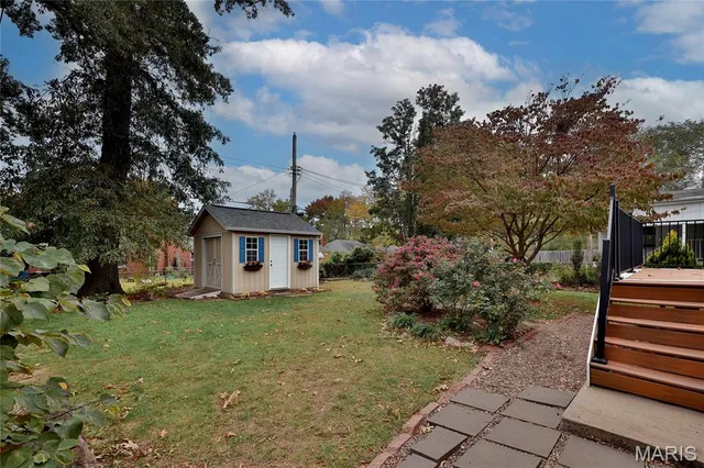 $525,000 | 8724 Bridgeport Avenue, Brentwood, MO 63144