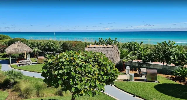 $699,999 | 6423 Collins Avenue, Unit 1001, Miami Beach, FL 33141