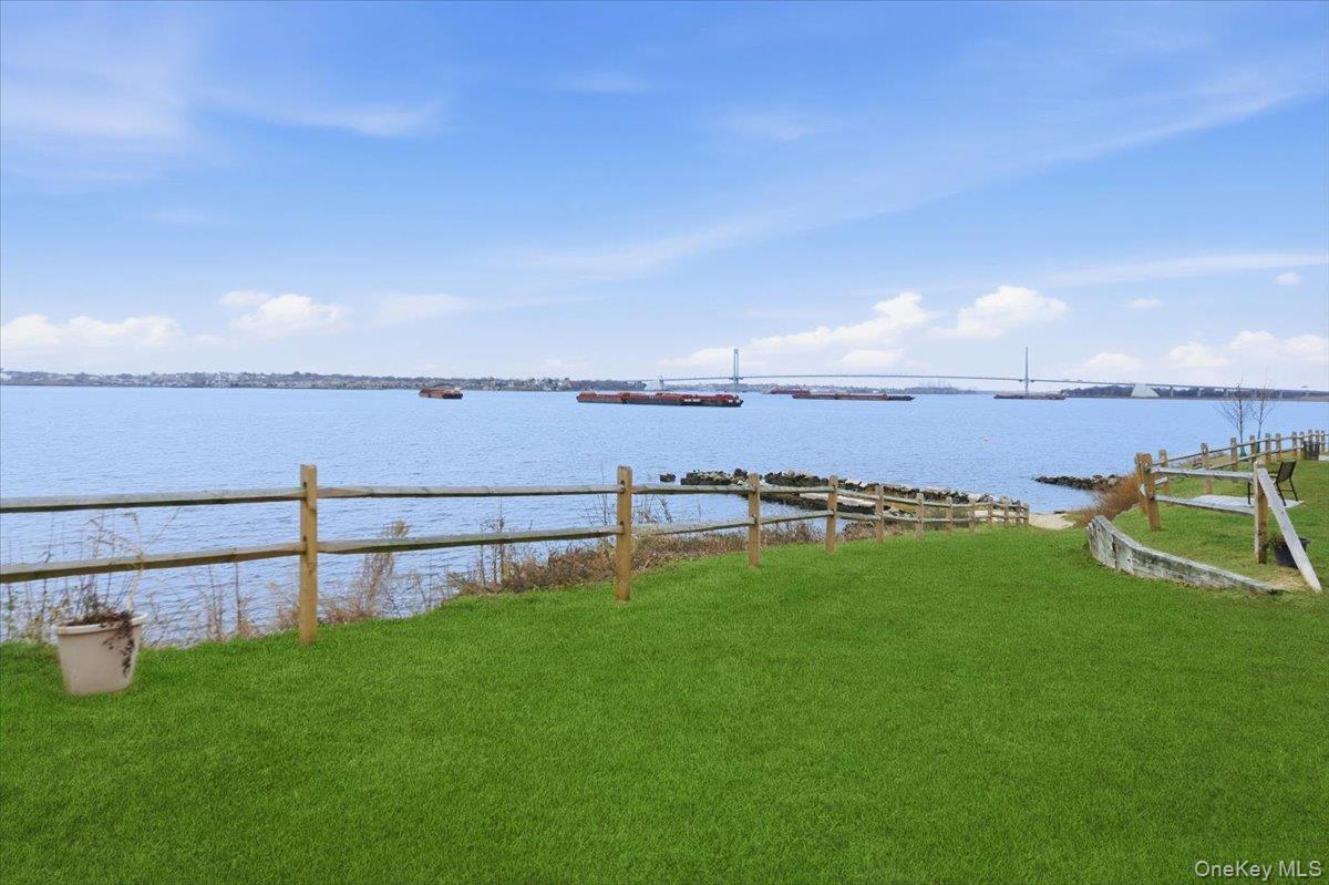 22 Sunset Trail, Unit 22 Bronx, NY 10465 - Photo 21 of 21 a view of a golf course with chairs