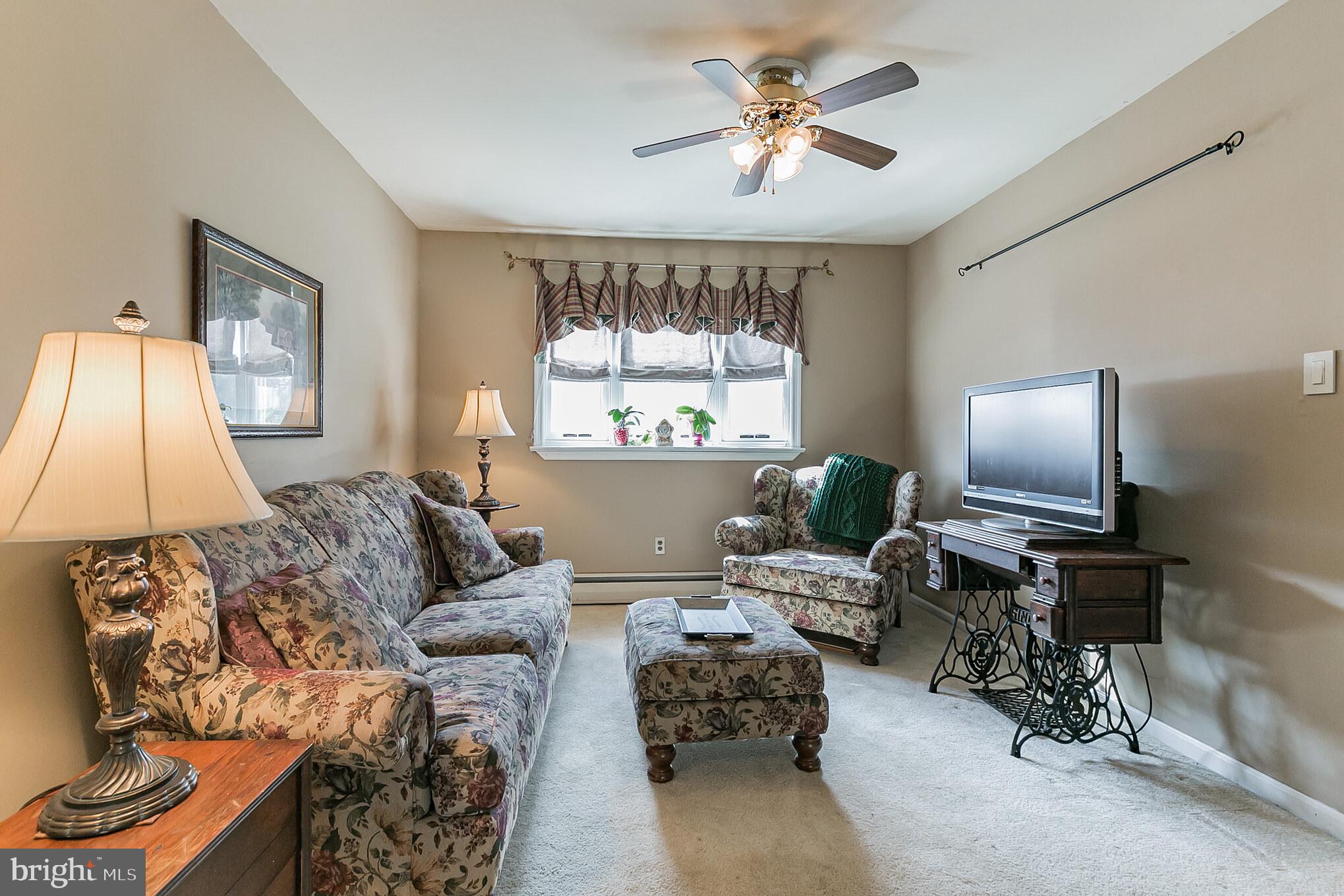 919 Fillmore Road East Norriton, PA 19403 - Photo 4 of 29 Formal Living Room