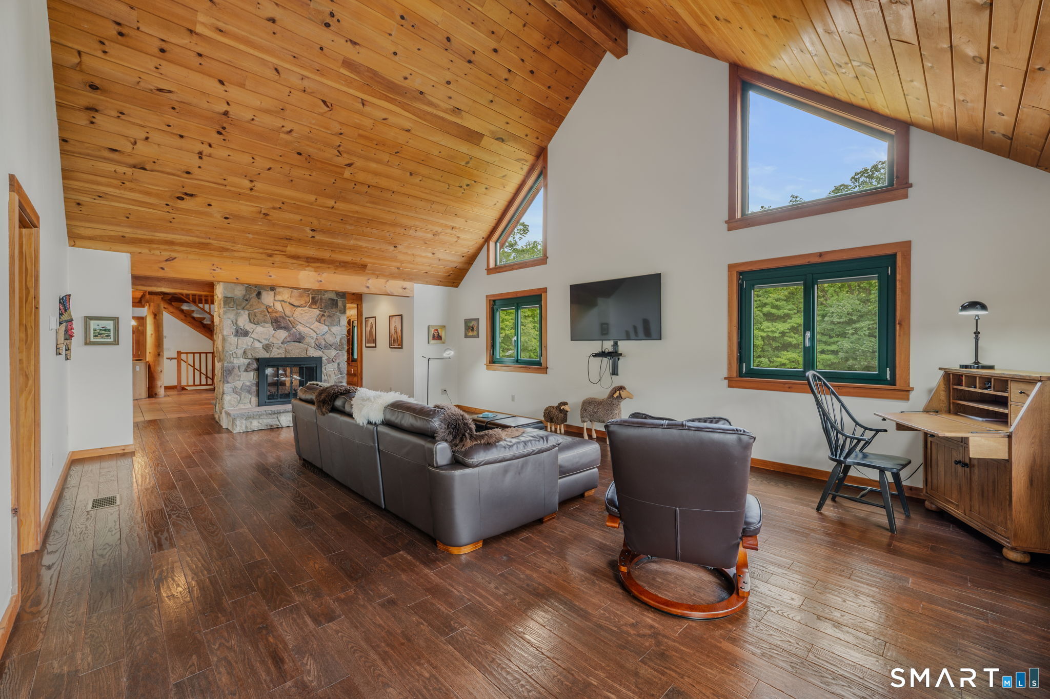 1409 Millbrook Road Middletown, CT 06457 - Photo 8 of 34