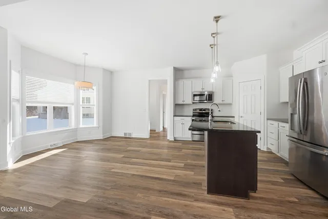 $3,100 | 88 Lancaster Court, Ballston, NY 12019