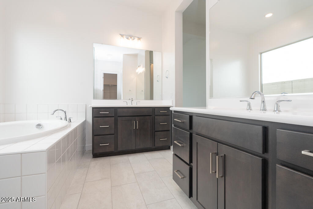2226 Foremaster Road San Tan Valley, AZ 85140 - Photo 9 of 18 Tri Pointe Soleo 452 - Primary Bath-2ML
