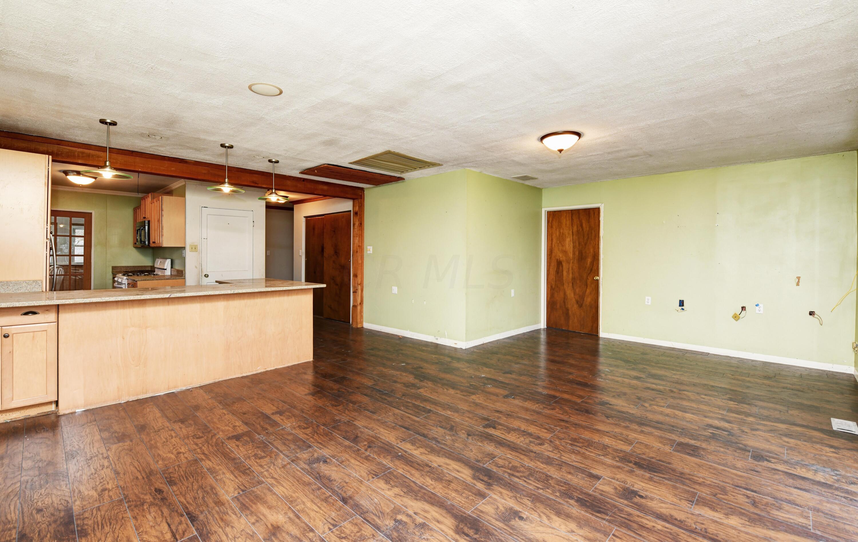 170 Stare Road Newark, OH 43055 - Photo 11 of 29 Living Room (5)