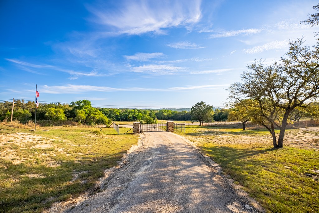 2873 Ranch Road Fredericksburg, TX 78624 - Photo 38 of 58