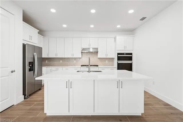 $572,000 | 8925 Oceana Way, Naples, FL 34114