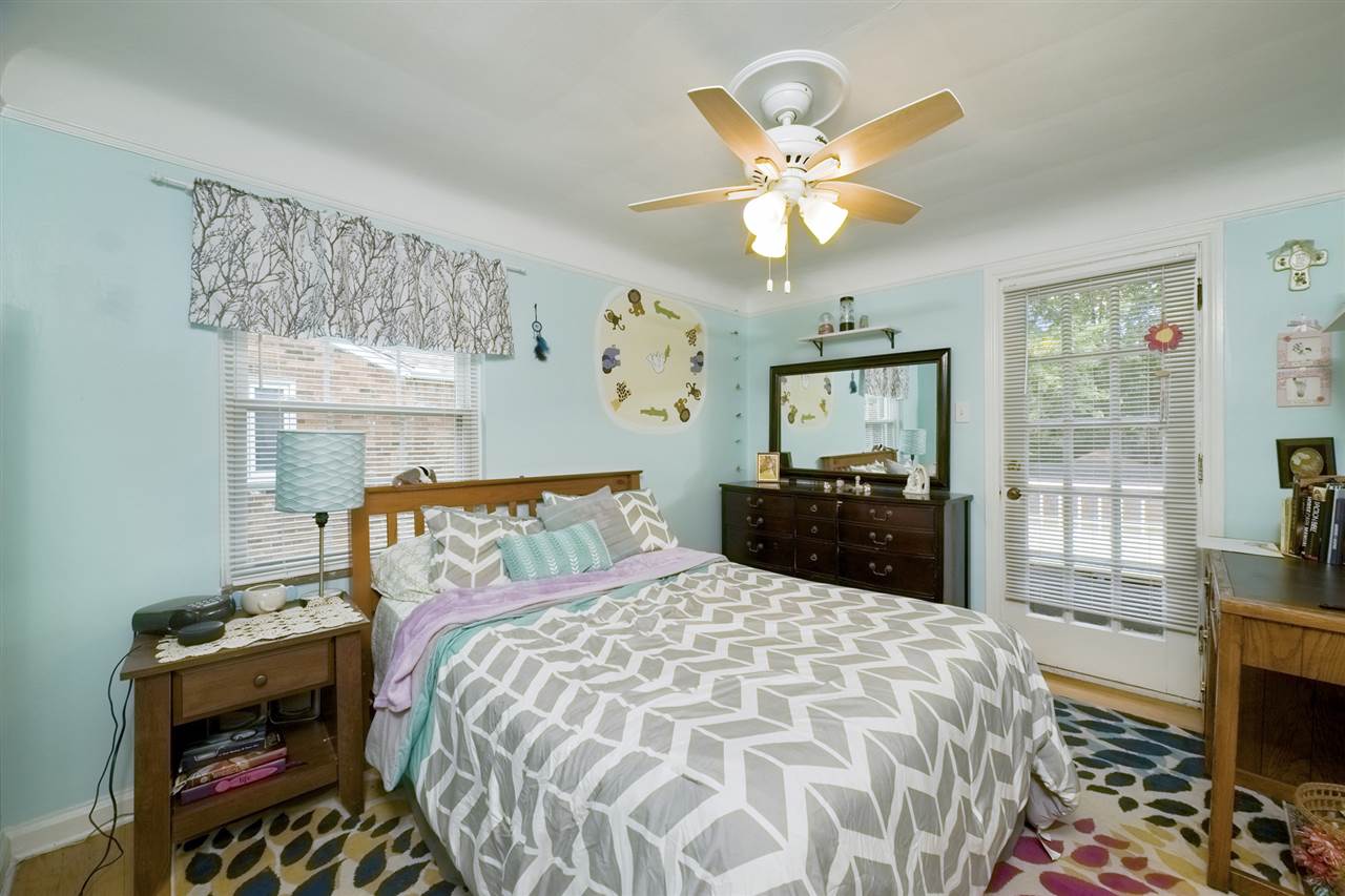 1366 Audubon Road Grosse Pointe, MI 48230 - Photo 22 of 38 50018031-21.JPG