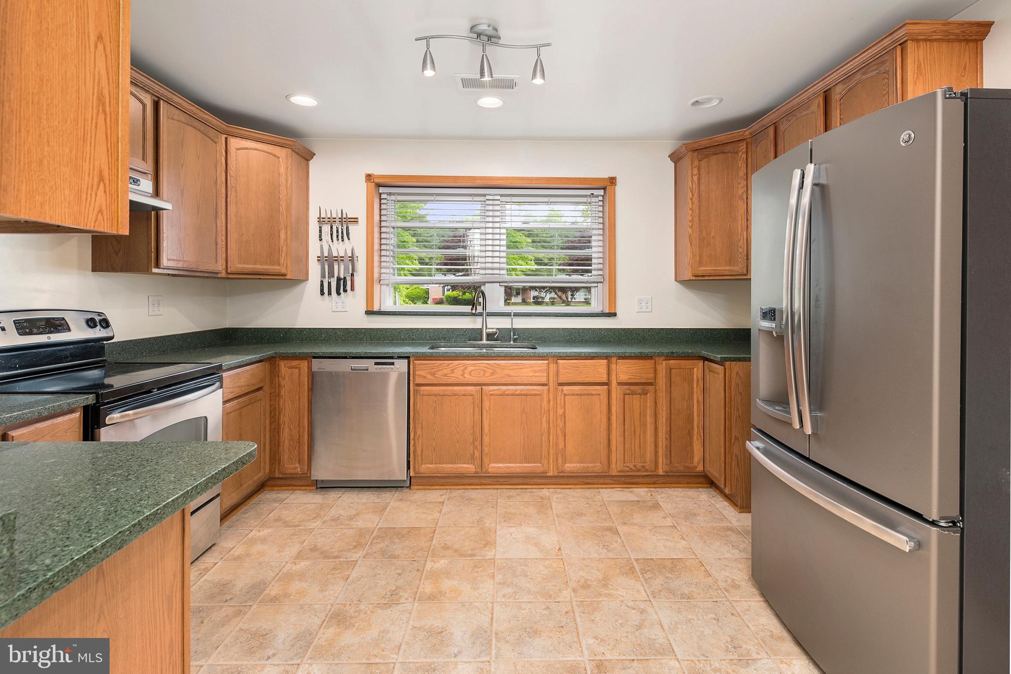7508 Quaker Neck Road Chestertown, MD 21620 - Photo 11 of 23 Stainless steel appliances