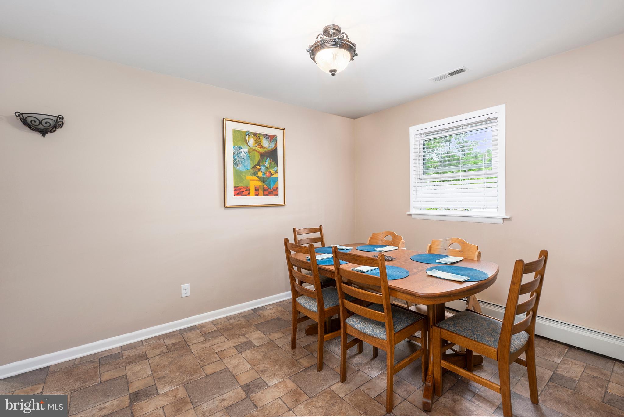 7508 Quaker Neck Road Chestertown, MD 21620 - Photo 15 of 23 Dining room