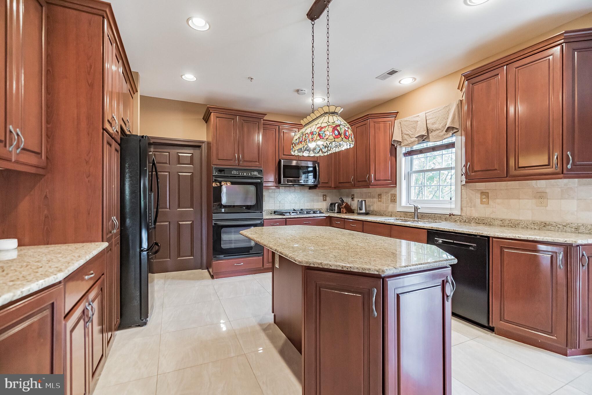 2520 Lockleigh Road Jamison, PA 18929 - Photo 18 of 51 Gallery Image 18
